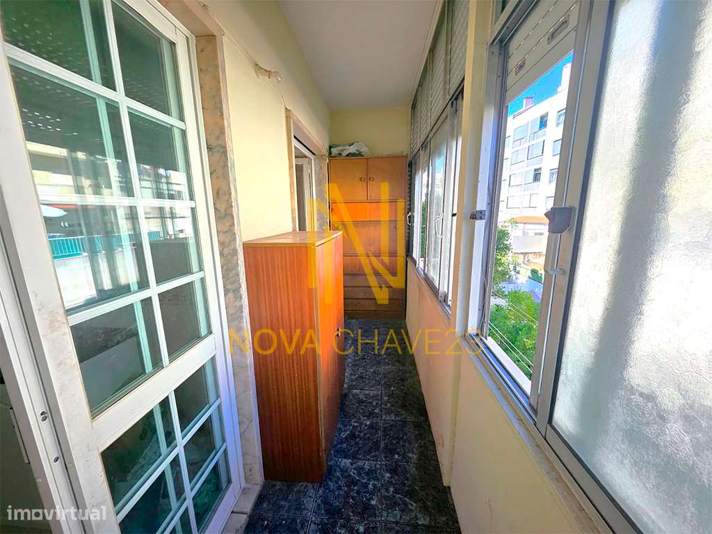 Apartamento T2 Soalheiro em São Domingos de Benfica-5