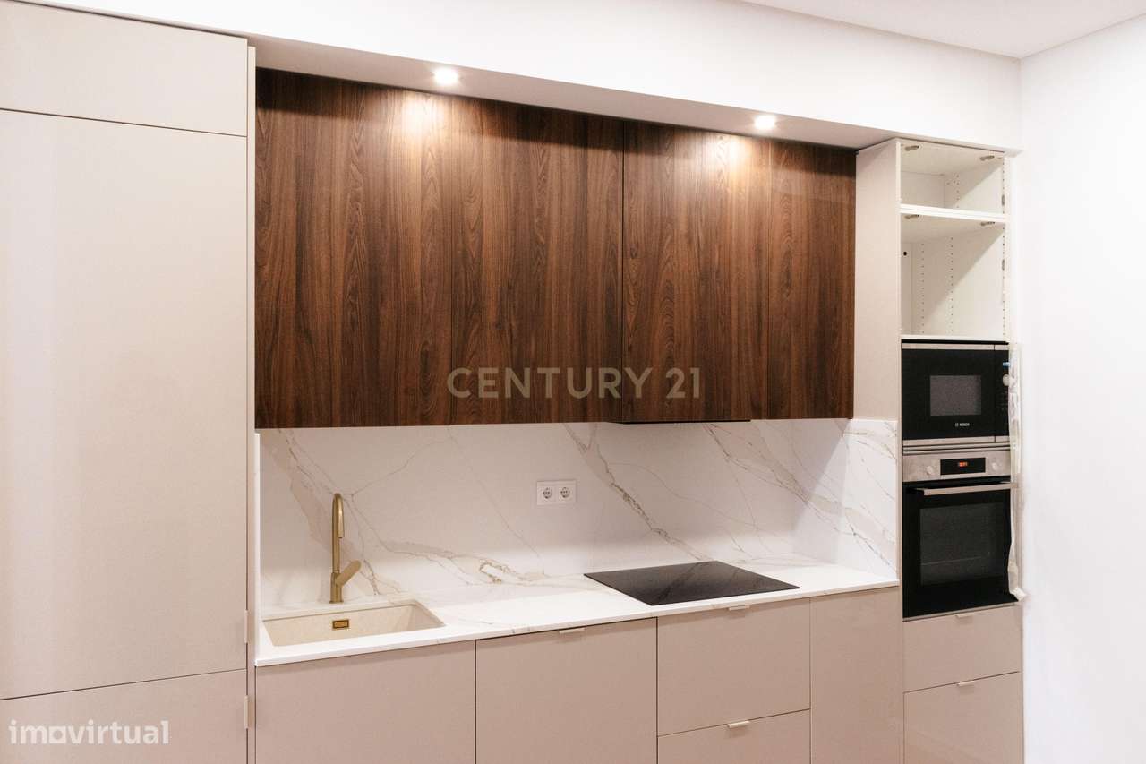 R/C  T-2 remodelado no centro do alto do seixalinho, Barreiro - Grande imagem: 5/21