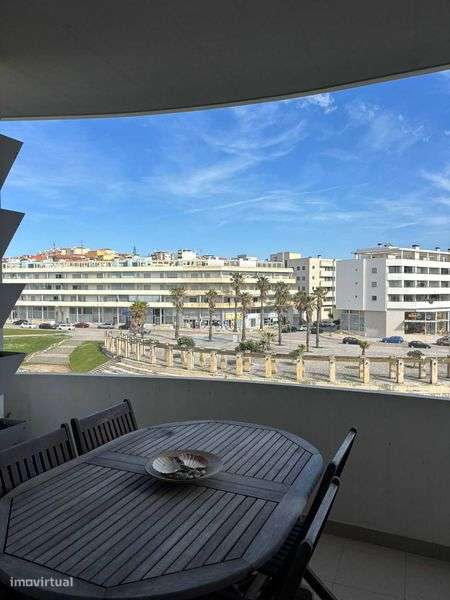 T2 com Vista Mar Deslumbrante, Elevador e Garagem junto à Praia - Grande imagem: 5/12