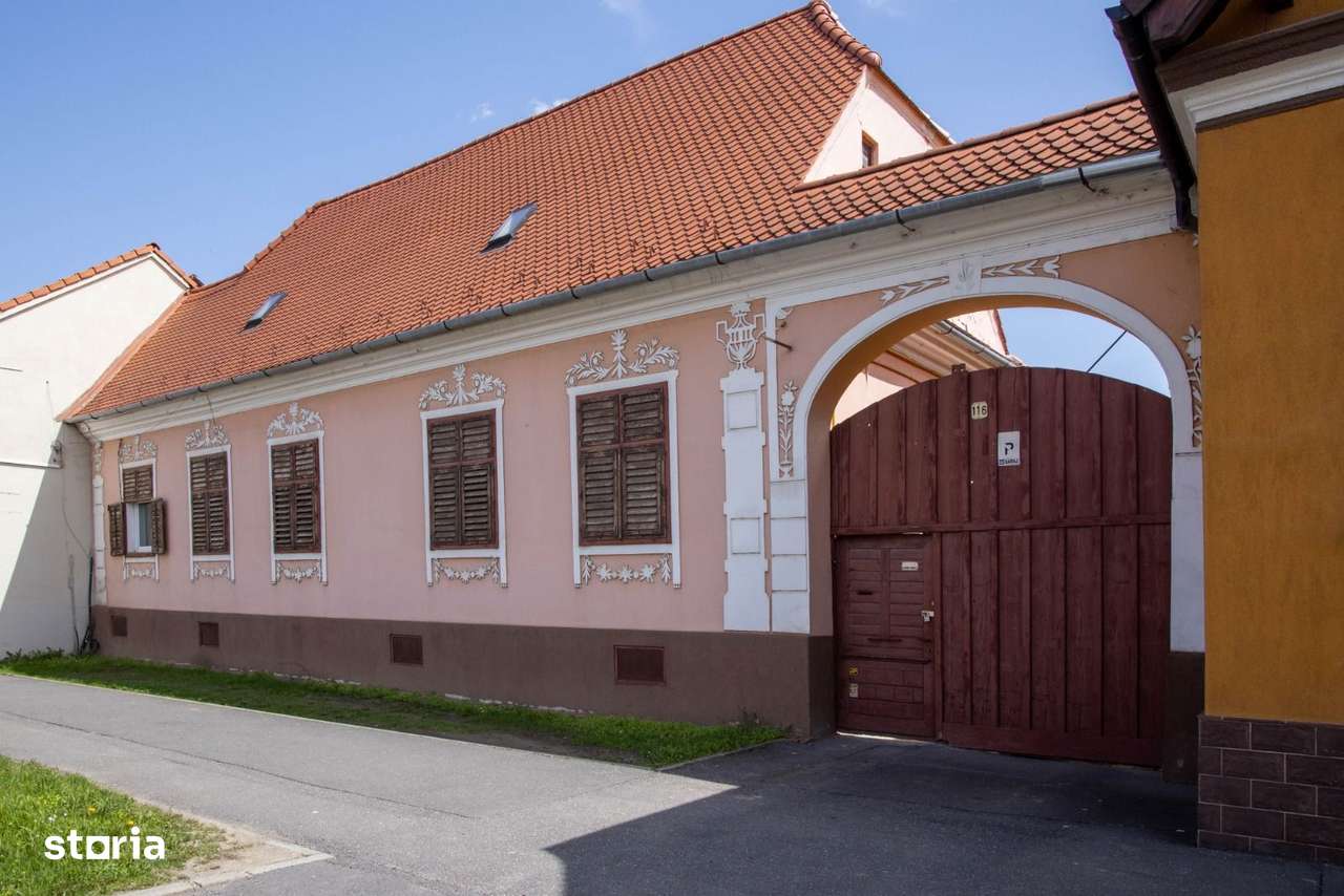 Casă Săsească Autentică cu Șură Impresionantă în Cristian – Teren 2729 - Imagine principală: 5/20