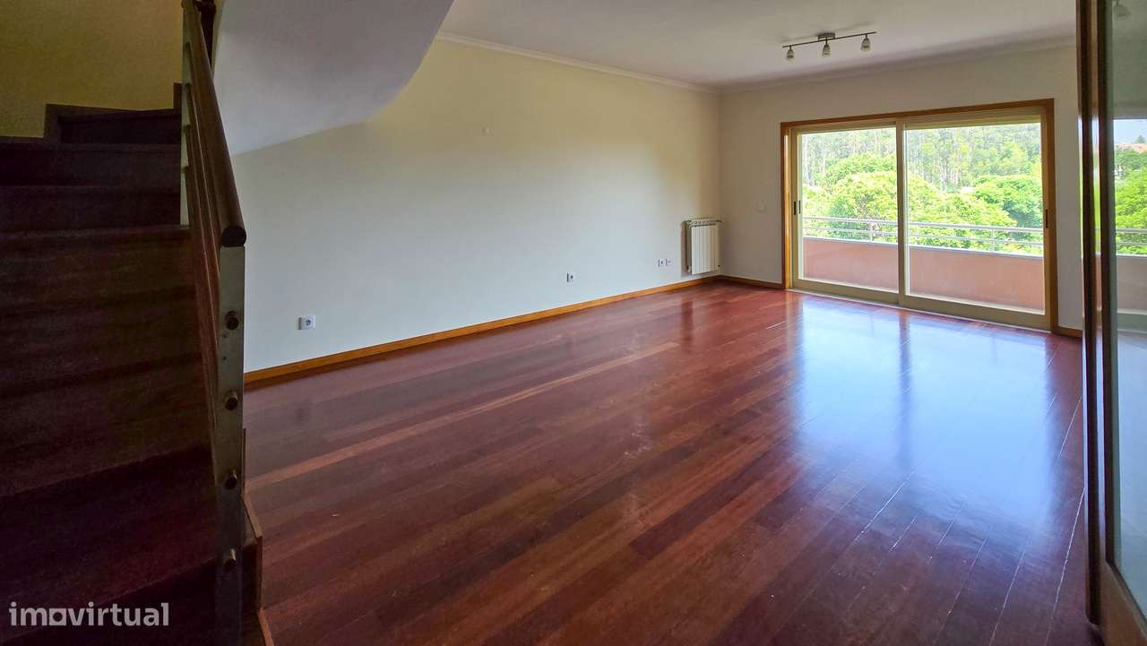 T3 Duplex Remodelado em Cond. Fechado -  São Félix da Marinha / Granja-5