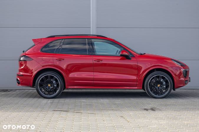 Porsche Cayenne - 5