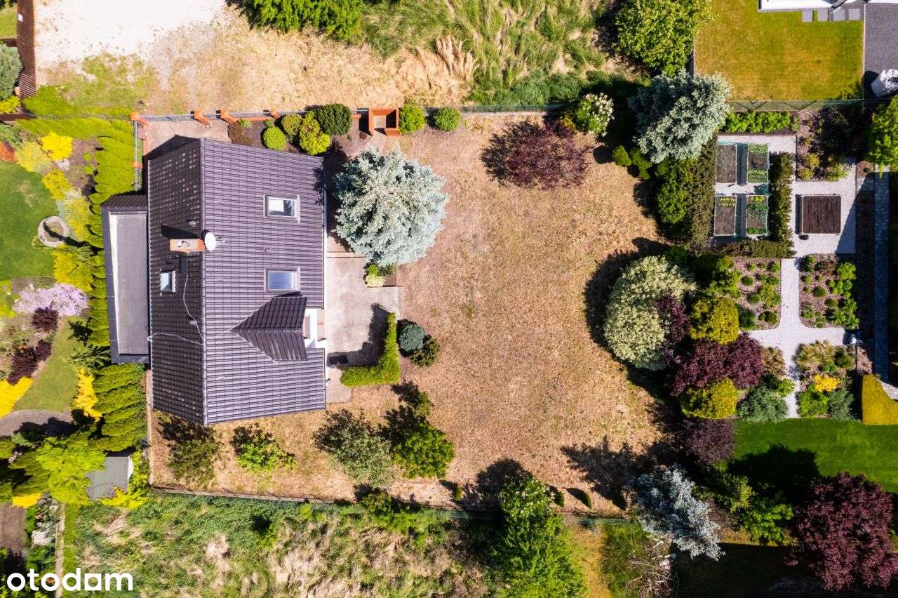 Wolnostojący, wolny od zaraz, z dużym ogrodem!-15