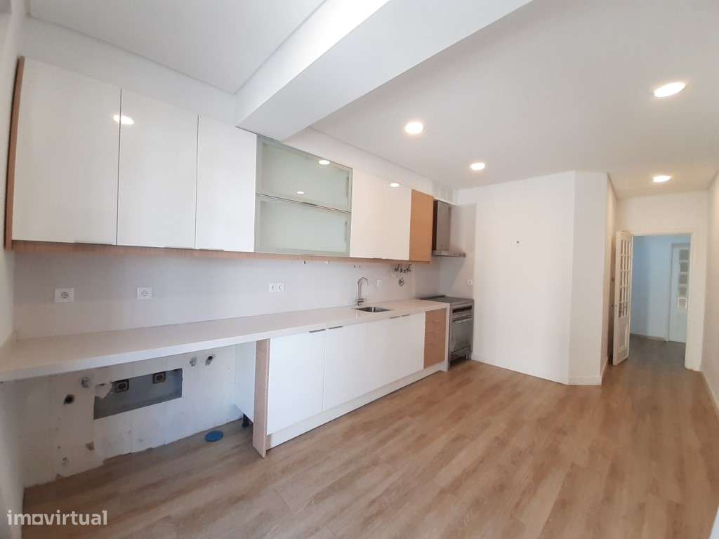 T3 equipado e com garagem na Amadora - Centro - Grande imagem: 2/25