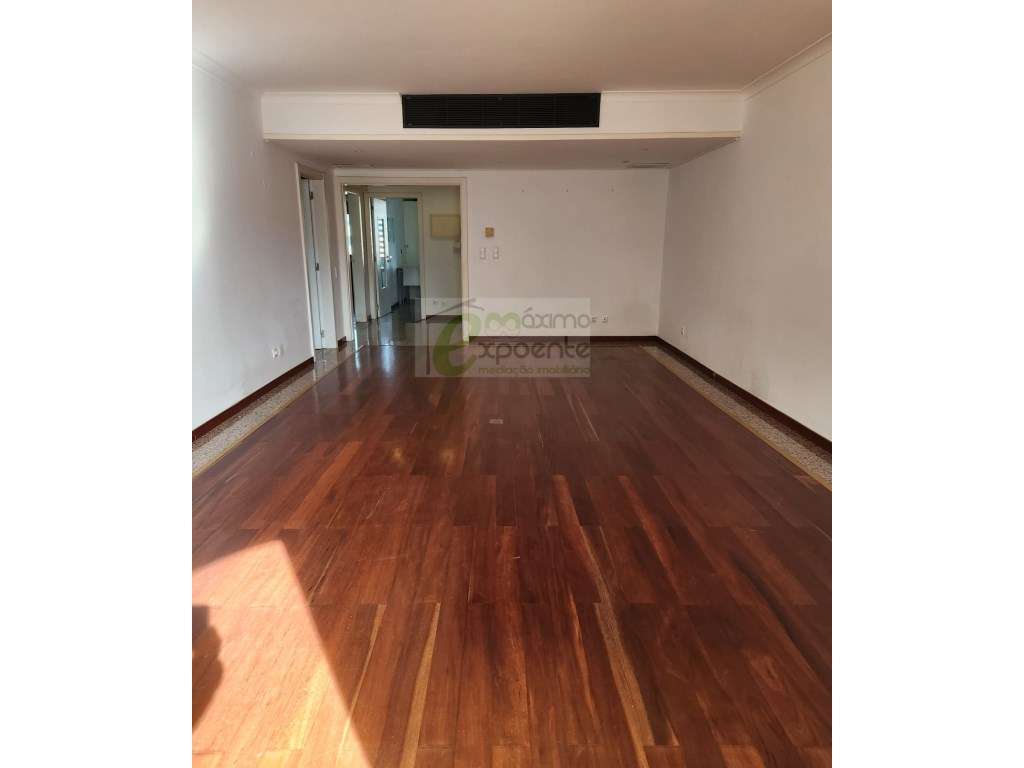Apartamento T2 - 5ºandar Parque das Nações - Grande imagem: 4/9