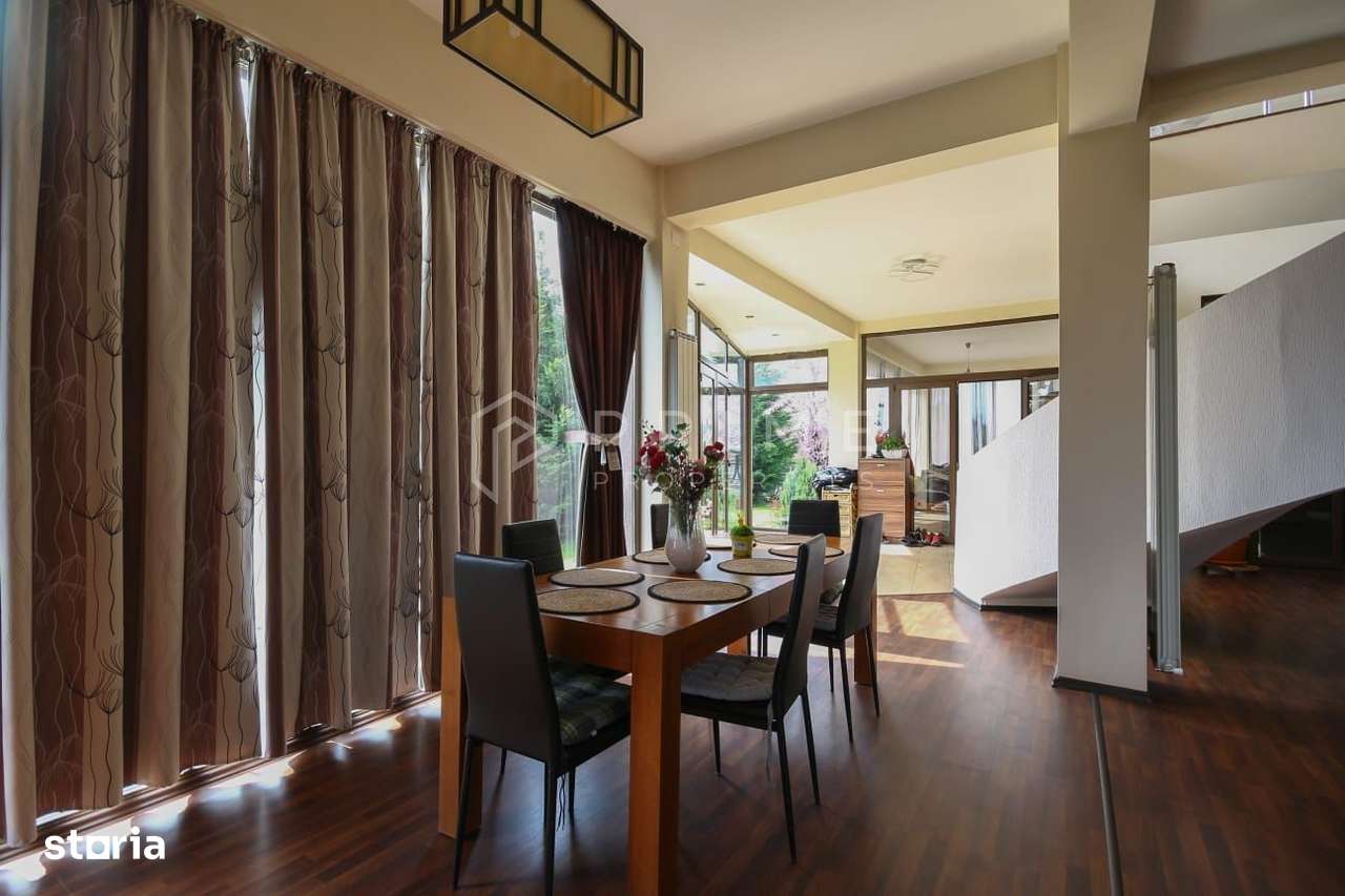 Vilă cu design și dotări deosebite de vânzare - Imagine principală: 4/11