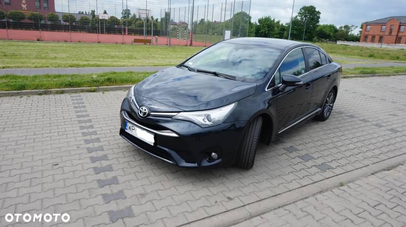 Toyota Avensis 2.0 D-4D Premium - 9