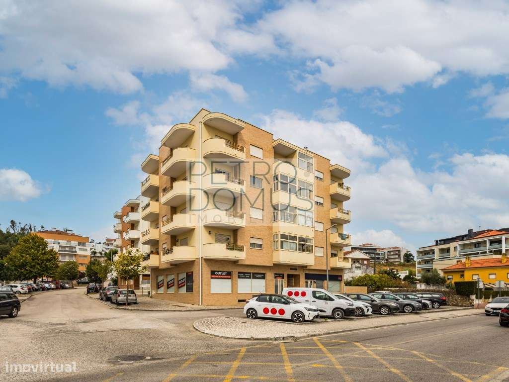 APARTAMENTO T3 - EXCELENTE ESTADO - GUIMAROTA-22