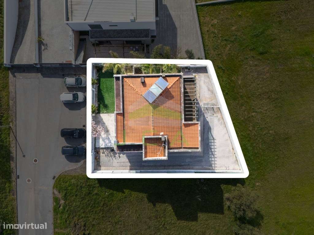 Moradia V4 isolada a 3min de Leiria-59