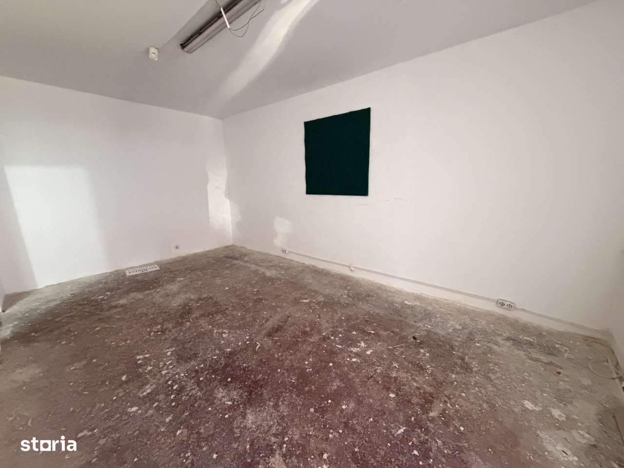 Spatiu Comercial Mioveni, A-uri, 27 mp,  pretabil orice activitate - Imagine principală: 5/12