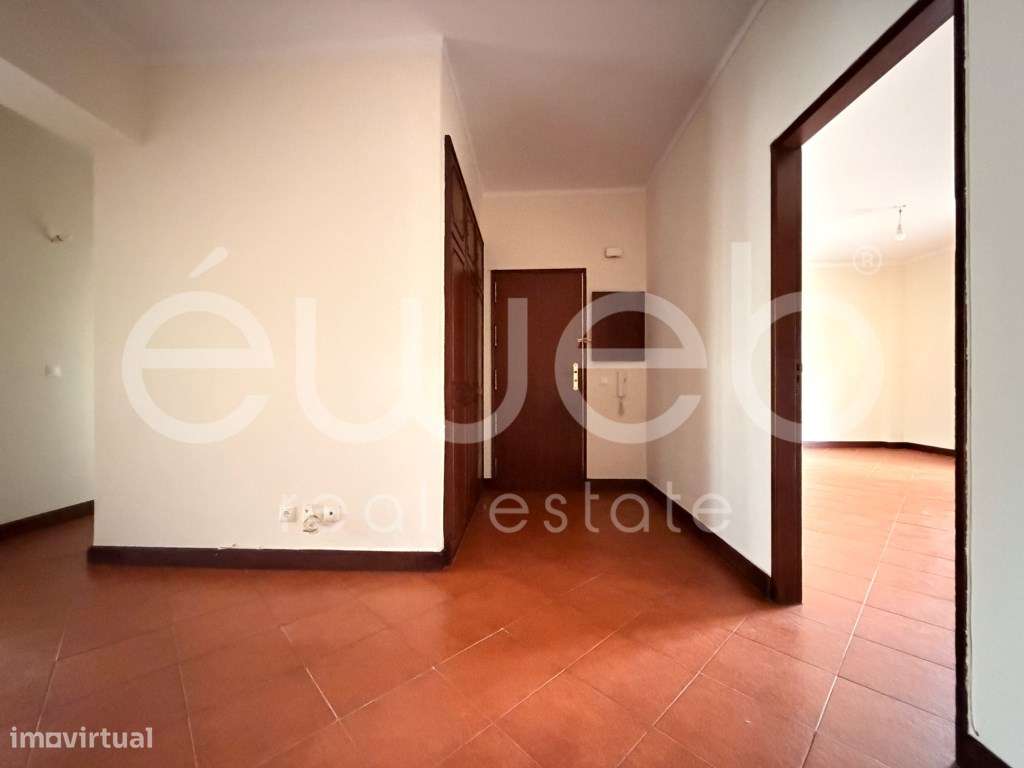 Apartamento T4, Bonfim, Setúbal-35