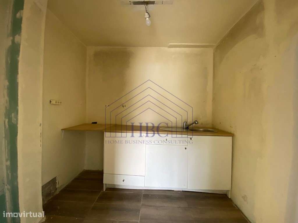 Moradia T3+1 com Grande Potencial na Lagoa de Albufeira - Sesimbra-18