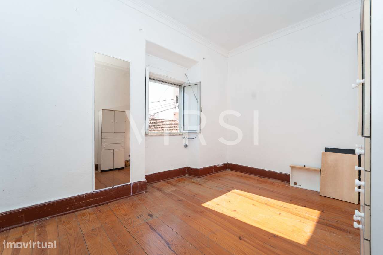 Moradia para remodelar a 3 min do ISCAC-12