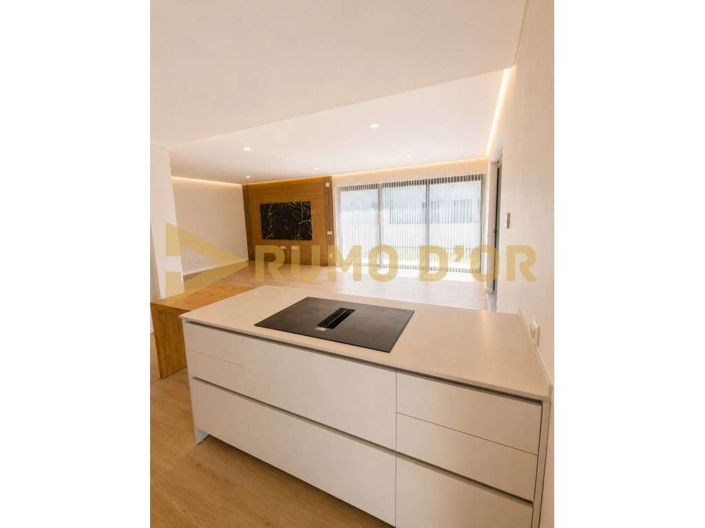 Moradia T4, garagem e piscina em Condomínio privado Albufeira-15