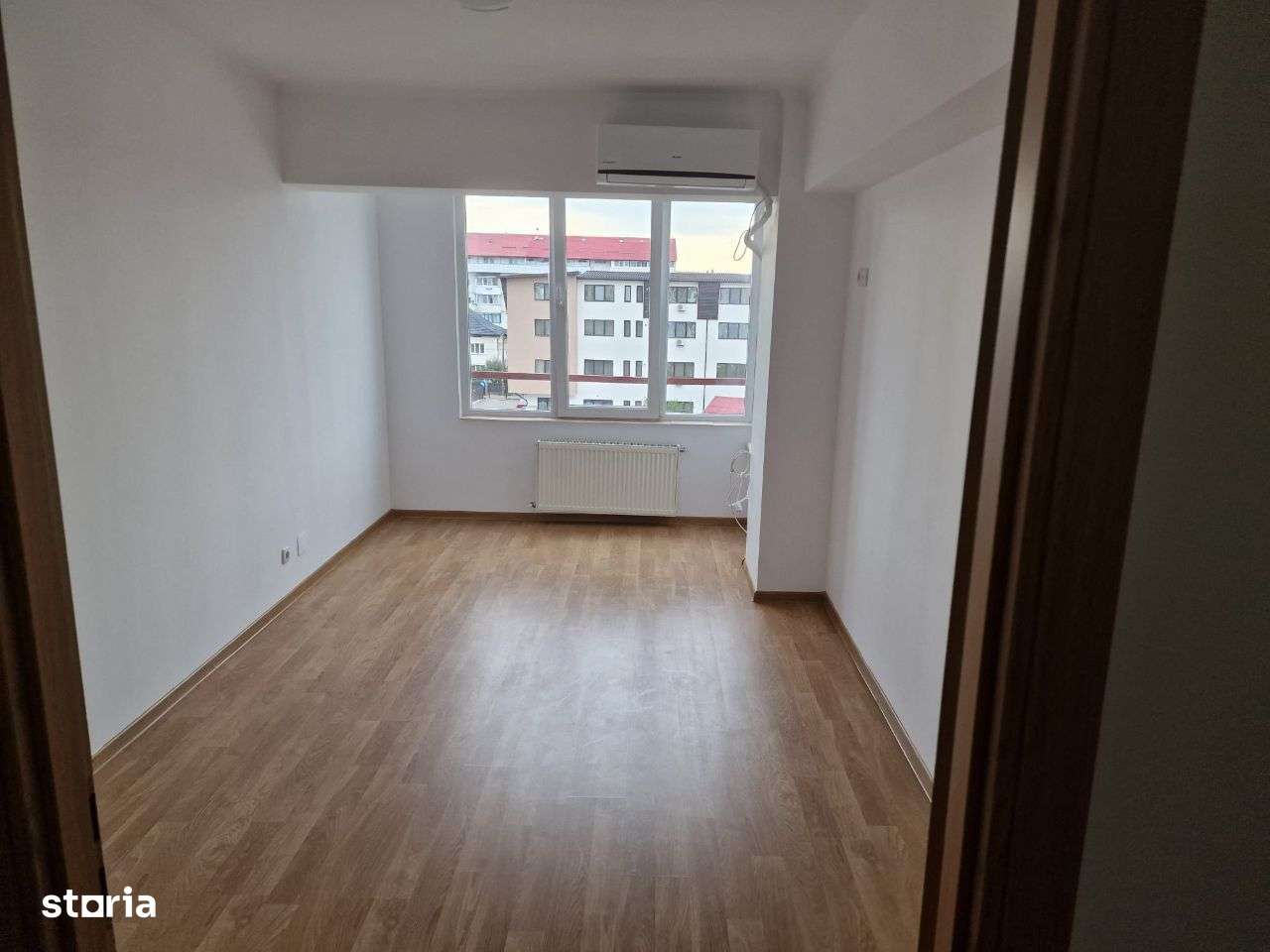 De vanzare apartament 2 camere dec etaj 5/7, 72 mp, Zamca ,Suceava-3