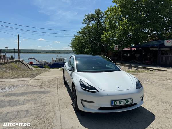 Tesla Model 3 - 2