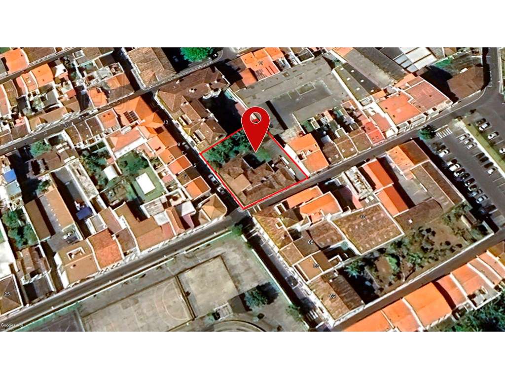AMPLO EDIFÍCIO - MORADIA para VENDA no centro histórico de Ponta De...-16