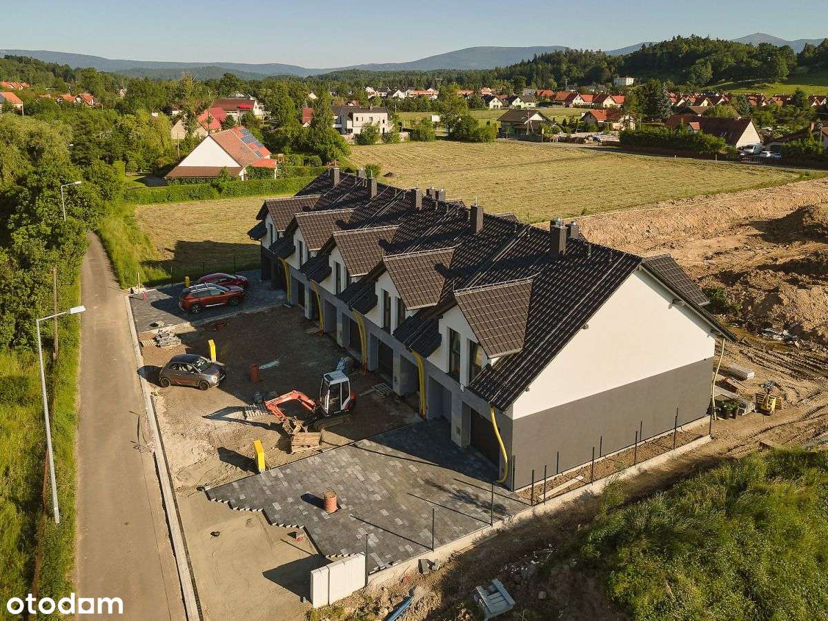 Oaza spokoju w sercu gór - Urok Jeleniej Góry! - Pełny obrazek: 4/17