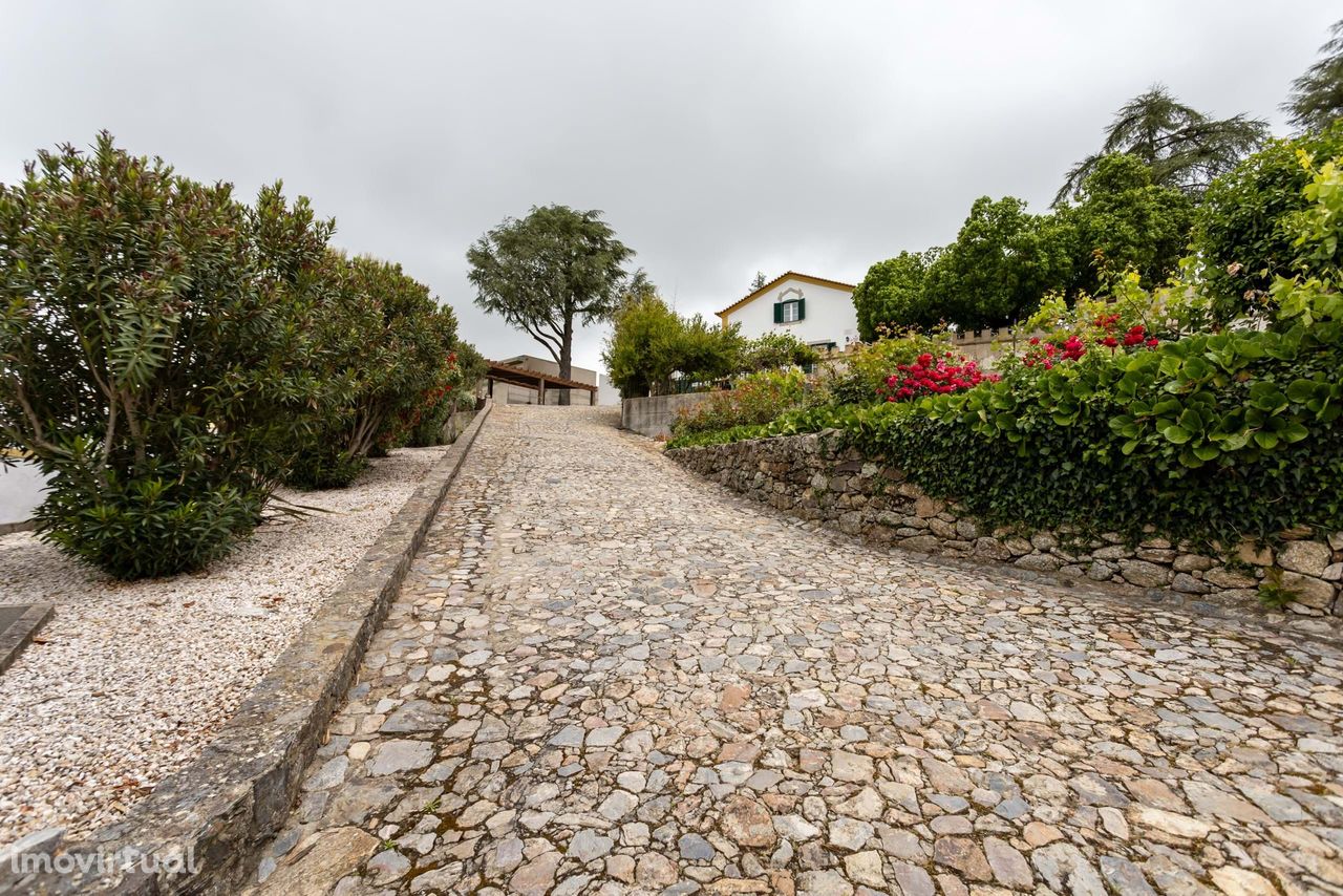 Imóvel de importância histórica na periferia de Castelo de Vide