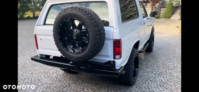 Ford Bronco - 11