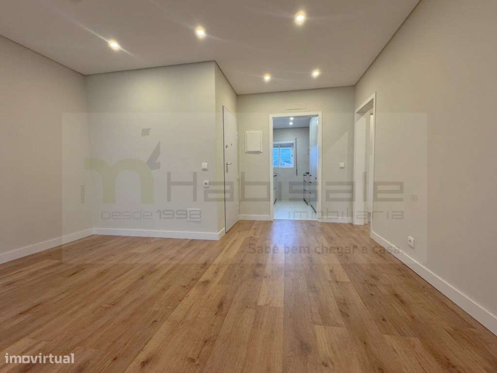 T2 na Alapraia remodelado c/garagem e logradouro - Grande imagem: 5/18