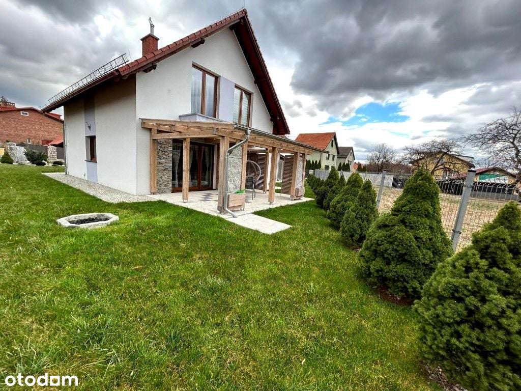 Dom wolnostojący w spokojnej części miasta.-2