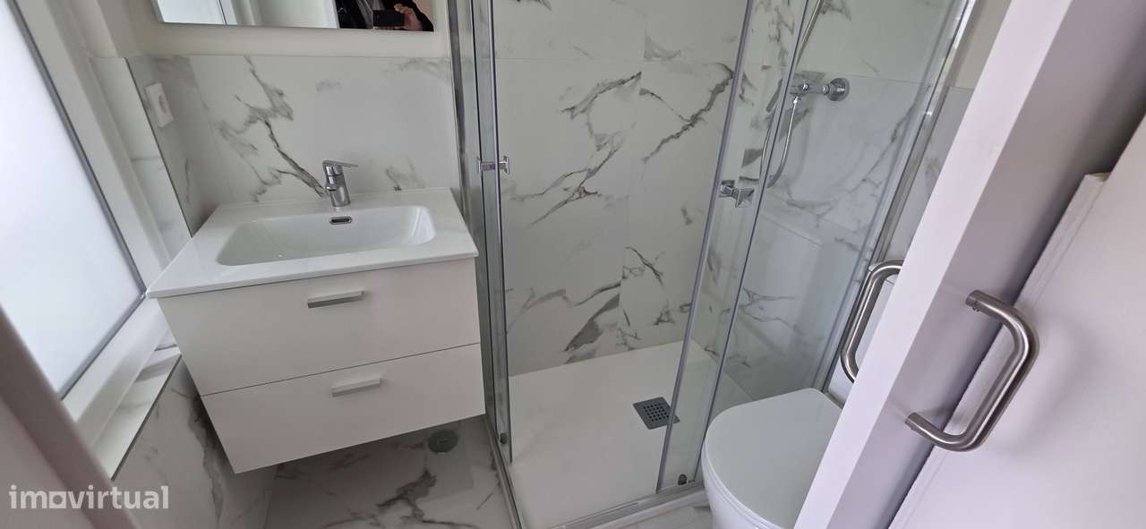 Apartamento T2 Remodelado em Lisboa - Oportunidade Imperdível!-7