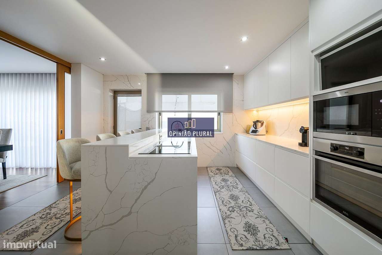 Moradia T4 de Luxo com Piscina  Arcozelo Vila Nova de Gaia-10