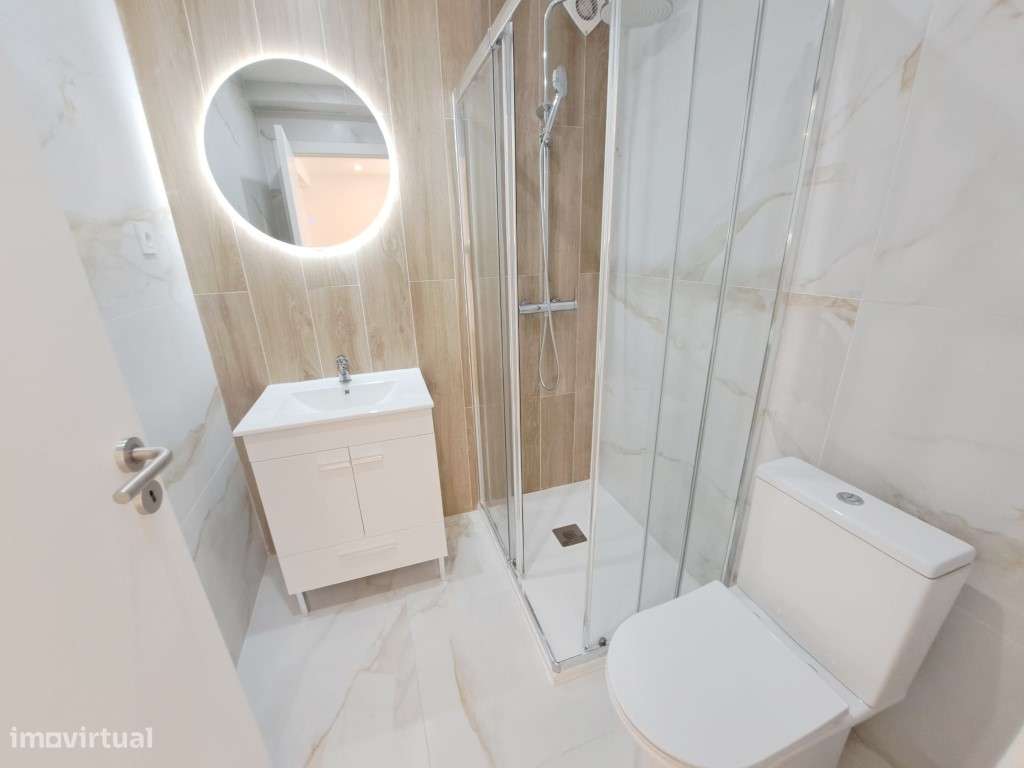 Apartamento T2 para venda em Amadora - Lisboa-18