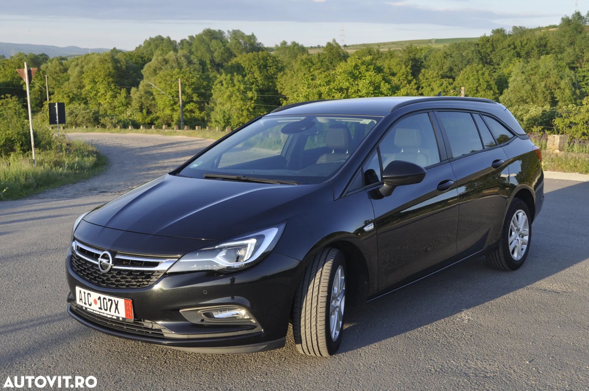 Opel Astra Sport Tourer 1.6 BiTurbo CDTI ECOTEC Start/Stop Innovation - 1