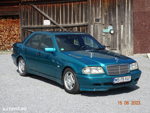 Mercedes-Benz C - 3