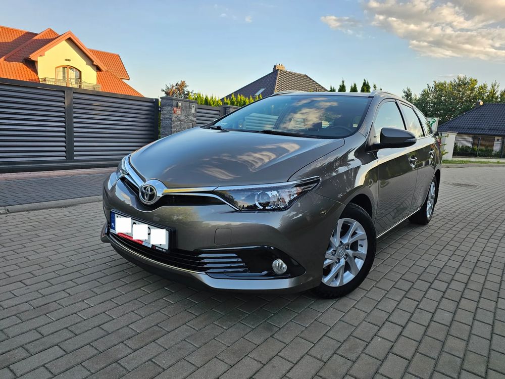 Toyota Auris II (2012-) 1.6 Premium 2019