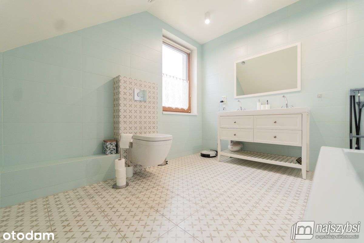 Białuń k. Goleniowa, umeblowany dom z 2022 r.-15