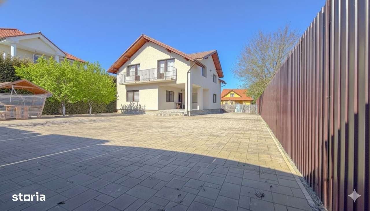 Casă spațioasă cu teren generos de 1200 mp Zonă de case noi-Tărlungeni-1