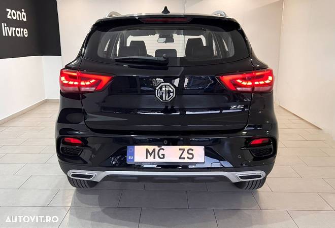 MG ZS - 6