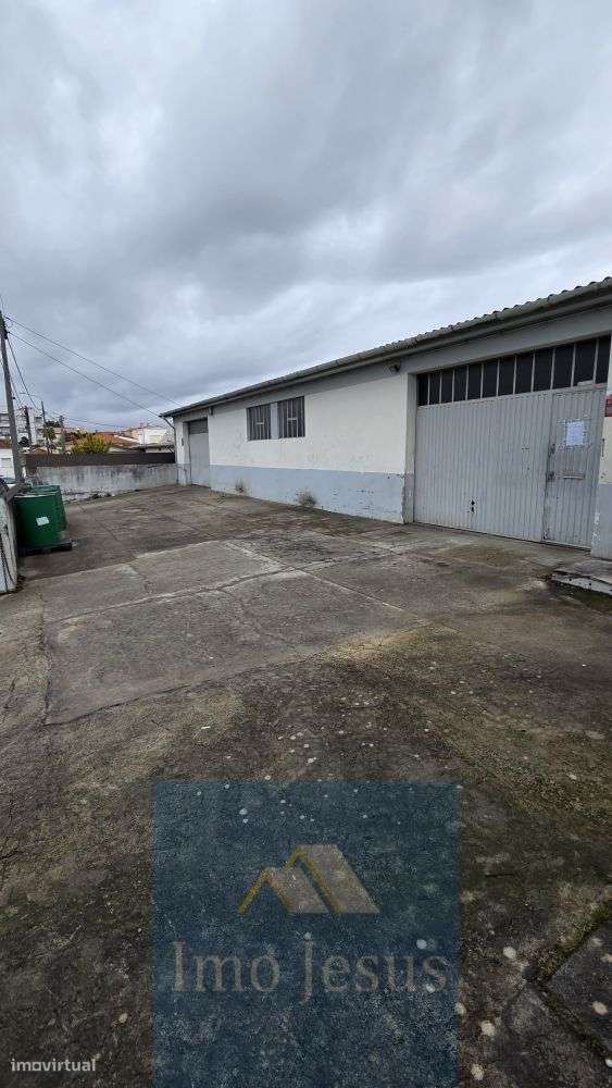 Armazem em Arcozelo - Grande imagem: 3/12