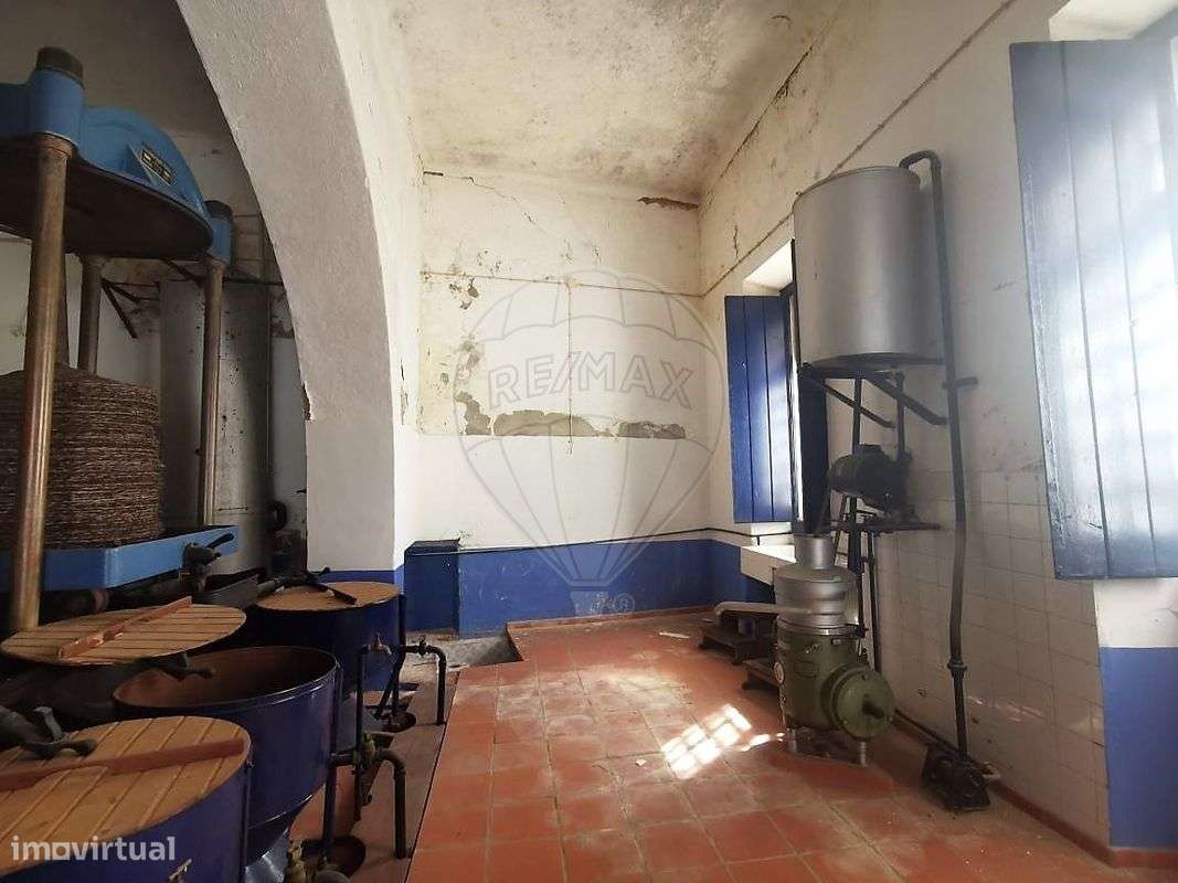 Armazém T0 para venda - Grande imagem: 3/18