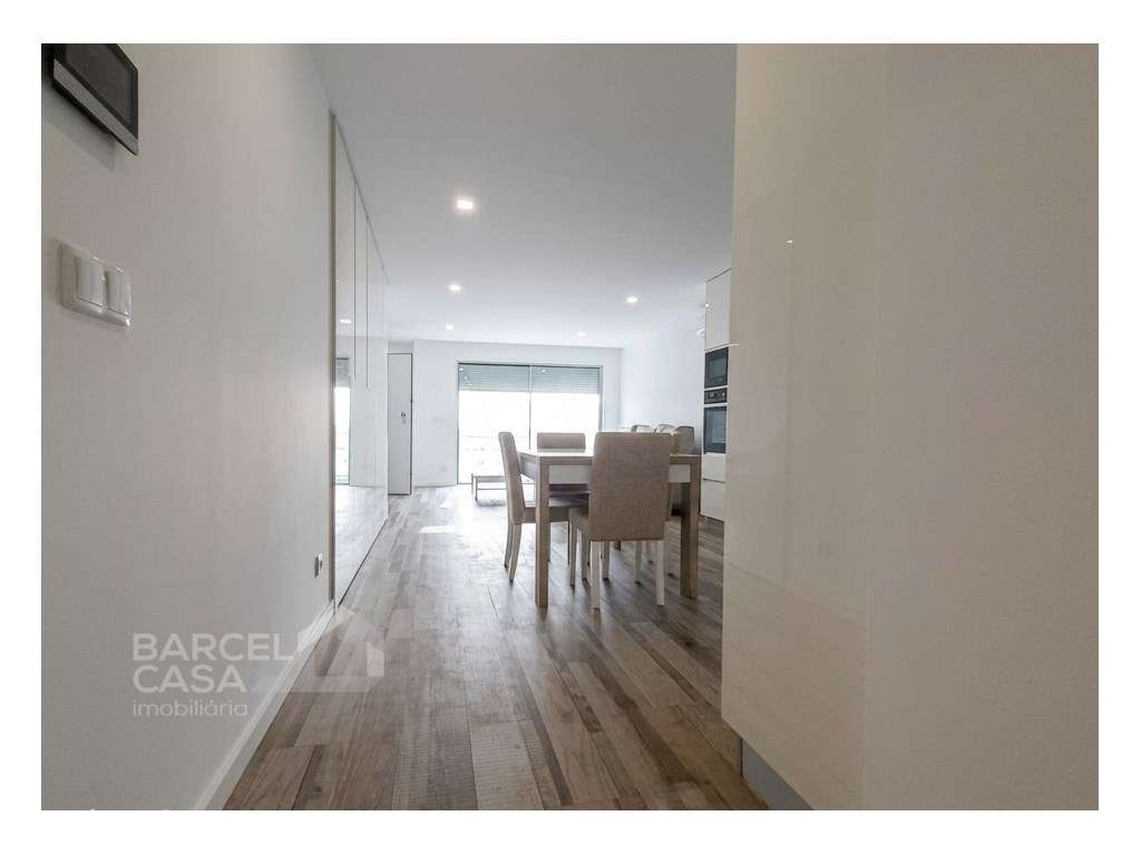 Exclusividade e Conforto no Coração de Barcelos: T2+1 Moderno e Imp...-6