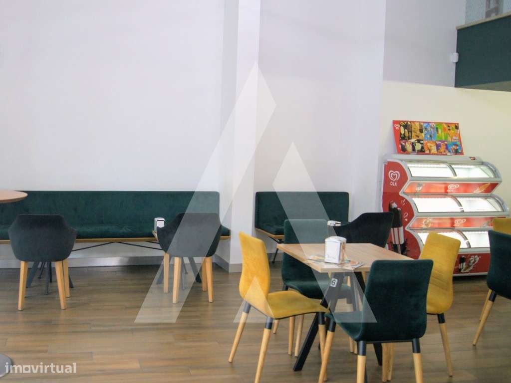 Café para Trespasse no Centro de Albergaria-a-Velha, com jogos da S...-8