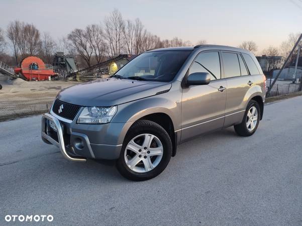 Suzuki Grand Vitara 2.0 De luxe - 17