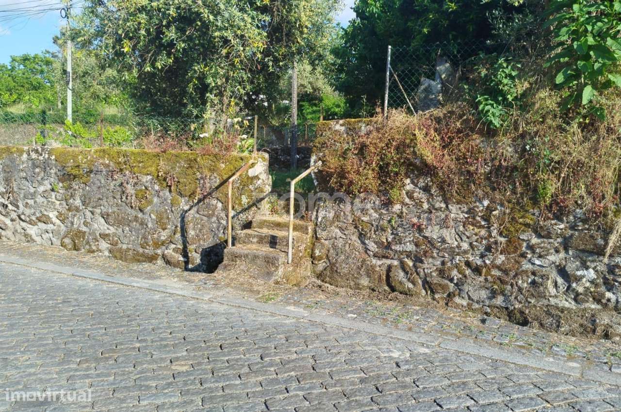 Moradia em Pedra com quintal em Matados, a 5 minutos Mangualde-28