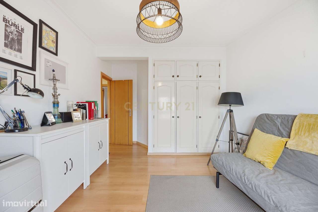 Apartamento T4 em Moita, Setúbal - Oportunidade Única!-21