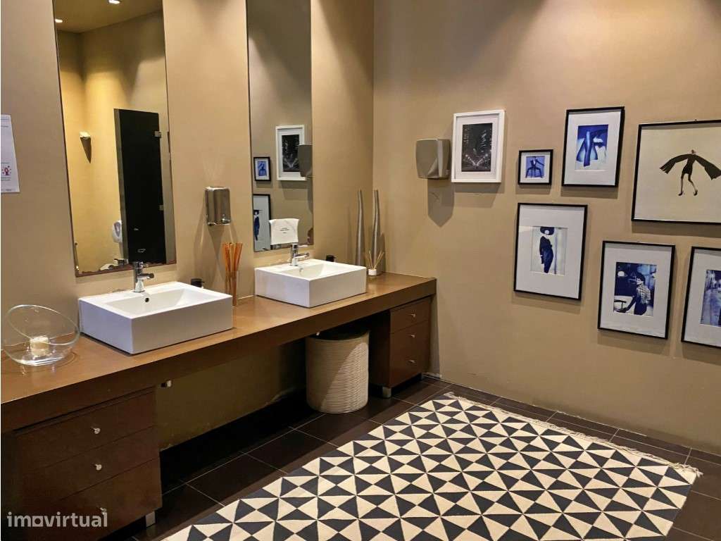 Armazém moderno com excelente localização-13