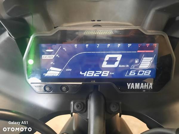 Yamaha YZF - 8