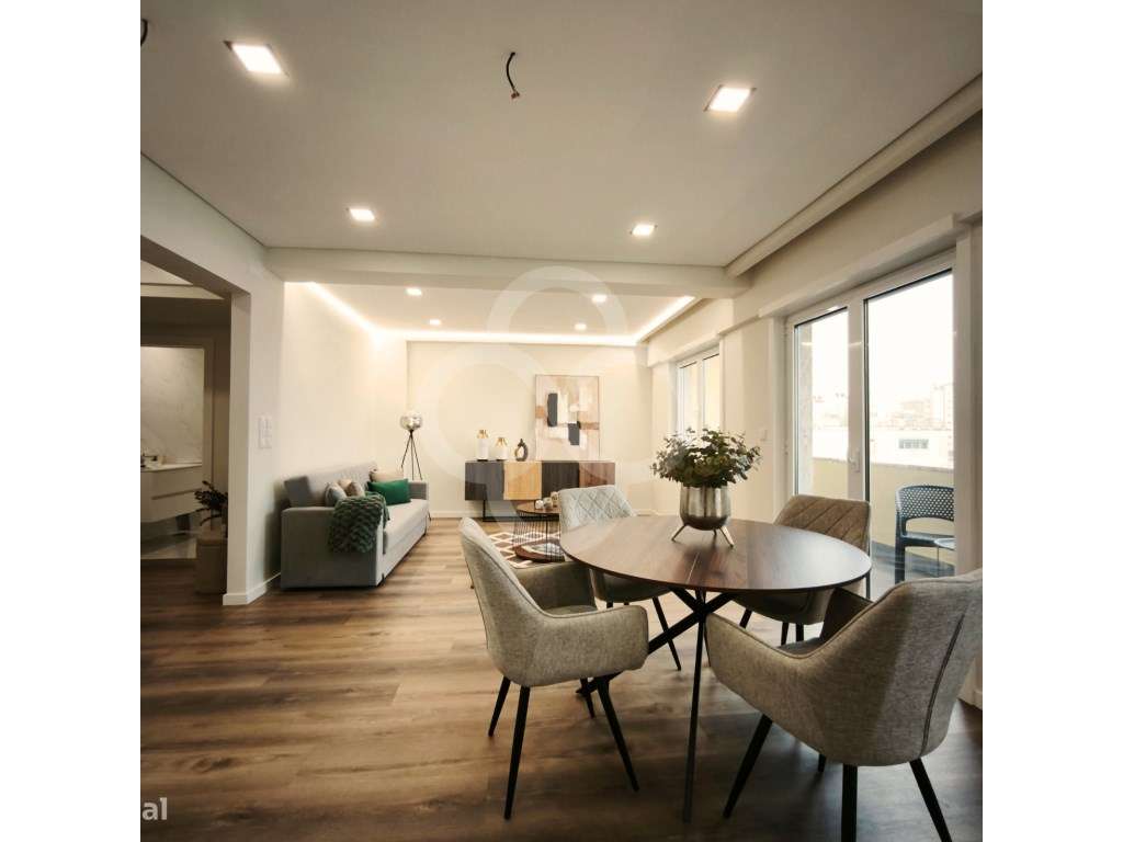 Apartamento T3 com muita luz em Bairro familiar em Benfica Lisboa - Grande imagem: 3/32