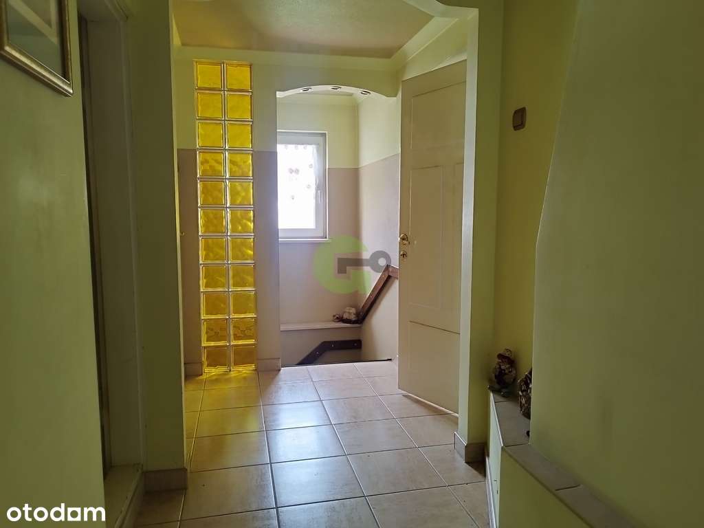 Dom w Kłomnicach z dużym potencjałem!-8