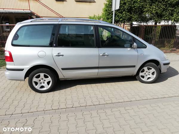 Ford Galaxy 1.9 TDI Ghia - 9