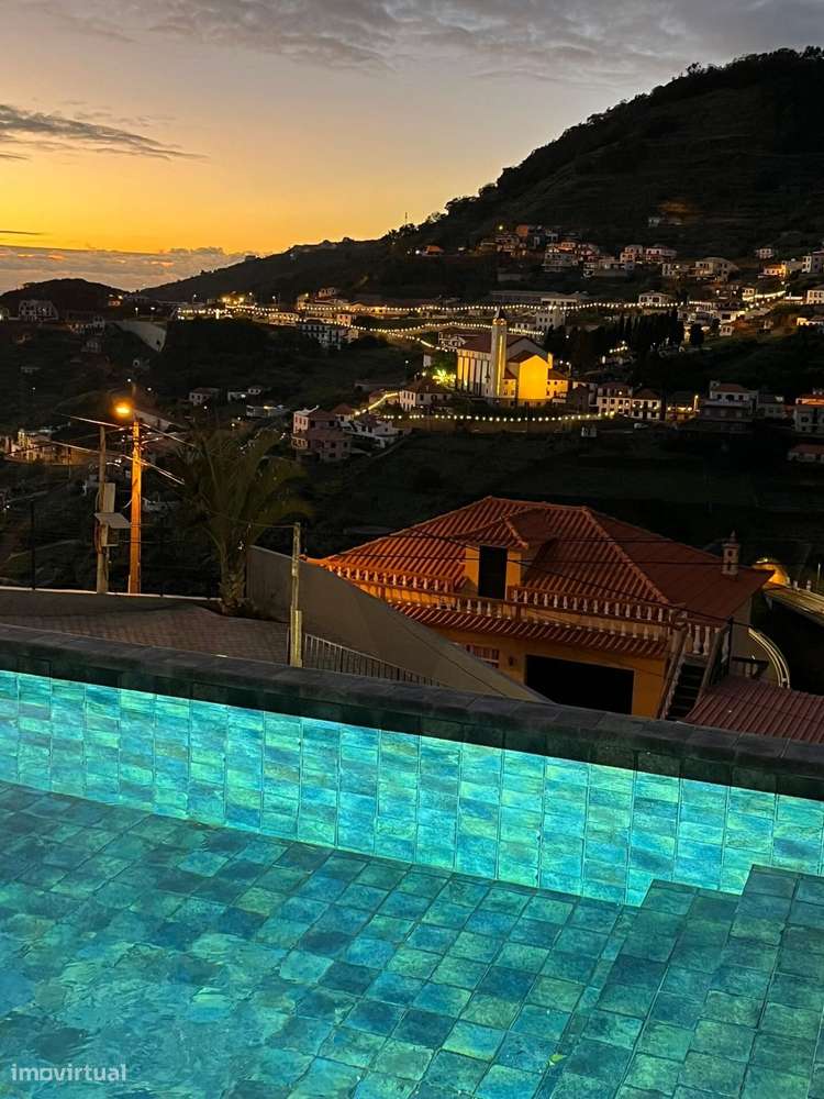 Excecional Moradia de Dois Pisos com Vistas Panorâmicas para o Mar  – - Grande imagem: 5/53