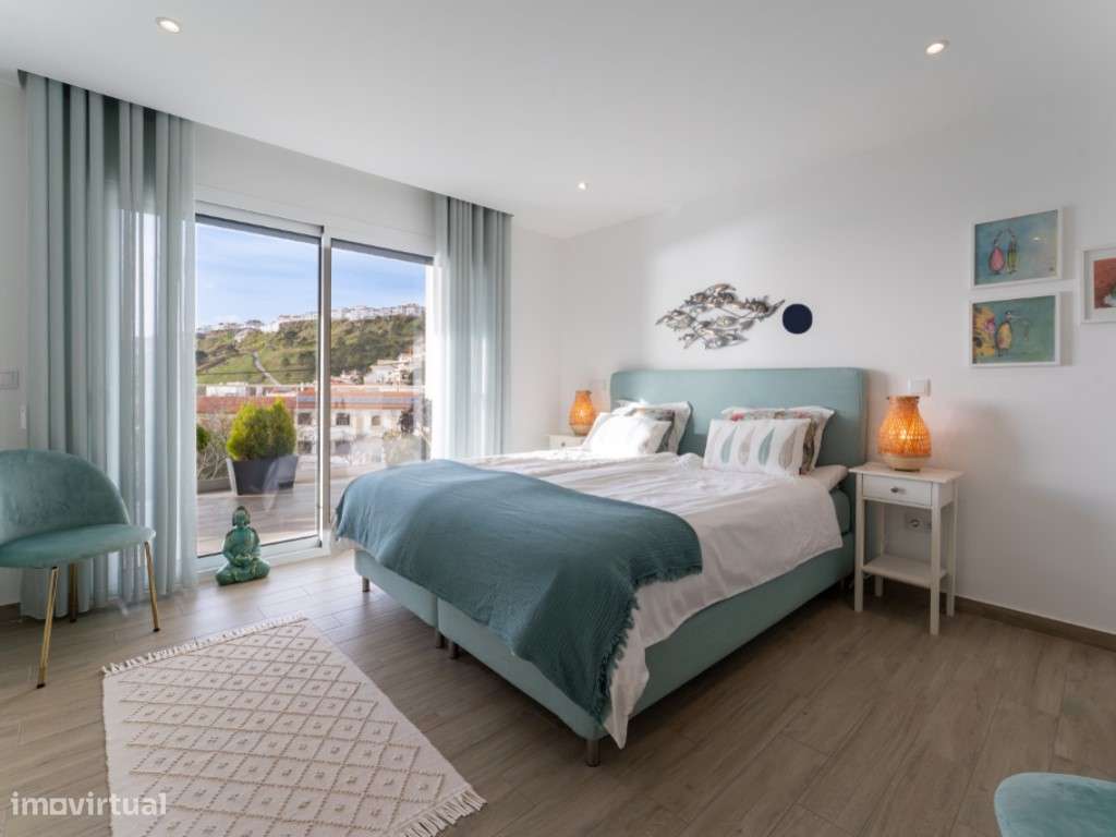 Apartamento T4 com Vista Mar, Terraço e Garagem na Nazaré-6