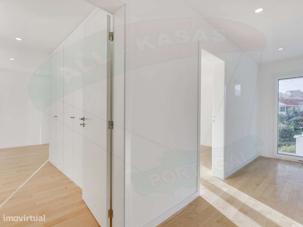 Moradia T3, a ESTREAR com Piscina em Famões, Odivelas: O seu Oásis!-21